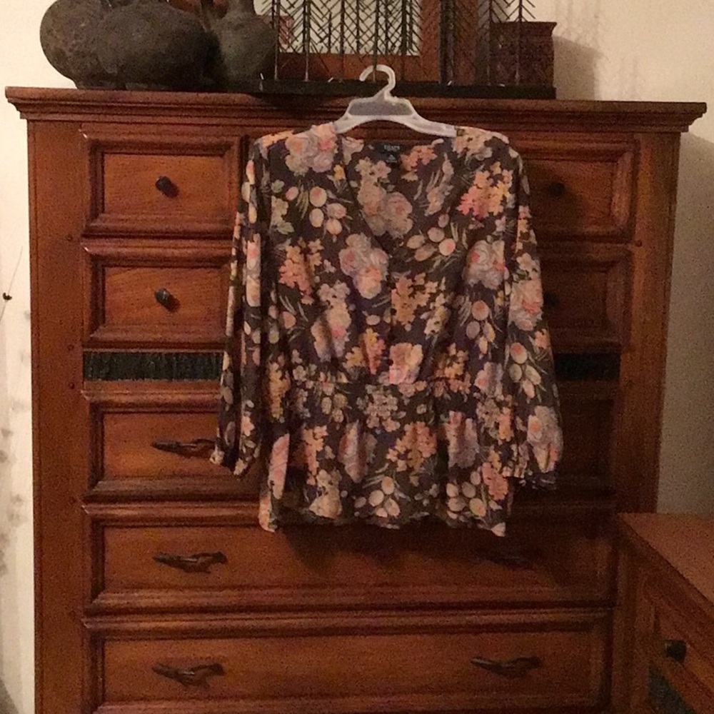 Extra large V-neck Floral Women's Top by Chaps
